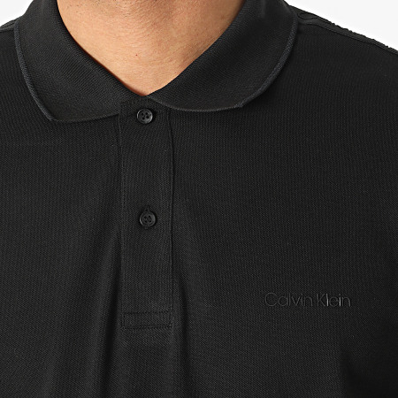 Calvin Klein - Polo Manches Courtes A Bandes Tonal Logo Tape 8071 Noir