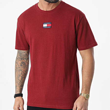 Tommy Jeans - Camiseta Tommy Badge 0925 Burdeos
