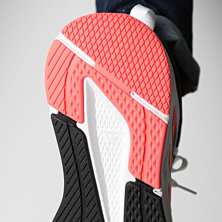 Adidas Sportswear - Sneakers Questar GZ0626 Cloud White Core Black Solar Red