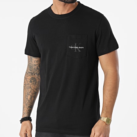 Calvin Klein - Camiseta con bolsillo con logo de monograma 9876 Negro