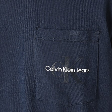 Calvin Klein - Maglietta tascabile Monogram Logo 9876 Blu Navy