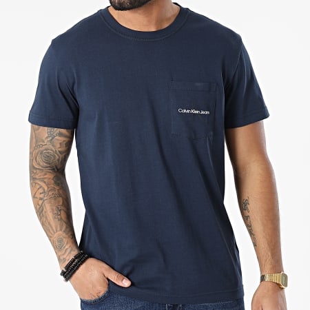 Calvin Klein - Camiseta con bolsillo con logo de monograma 9876 Azul marino