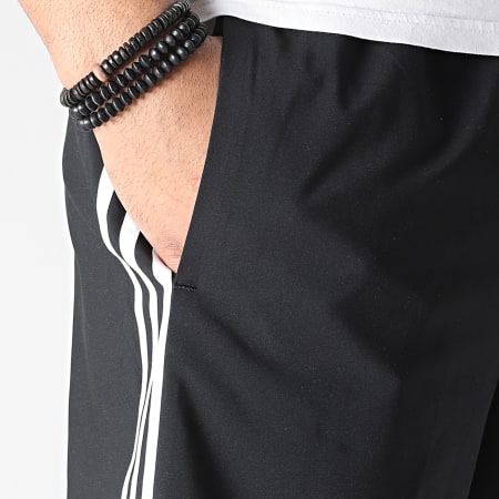 Adidas Sportswear - GL0022 Pantaloncini da jogging neri a 3 strisce