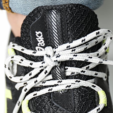 Asics - Sneakers Gel Quantum 180 1201A259 Nero Bagliore Giallo