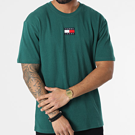 Tommy Jeans - Tee Shirt Tommy Badge 0925 Vert Anglais