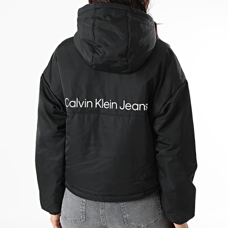 Calvin Klein - Doudoune Capuche Femme Crop Back Logo 7700 Noir