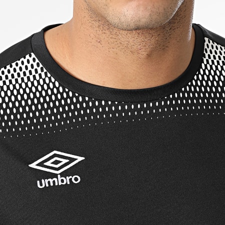 Umbro - Camiseta negra con estampado de jersey
