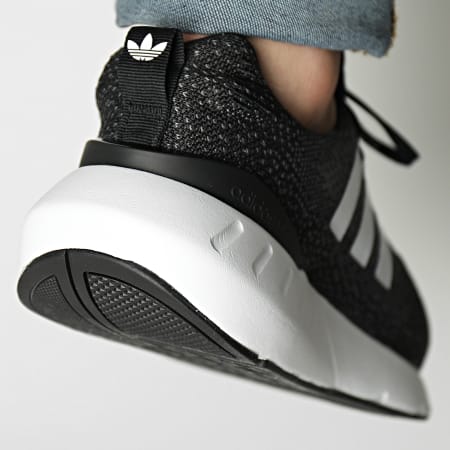 adidas - Baskets Swift Run 22 GZ3496 Core Black Cloud White Grey Five