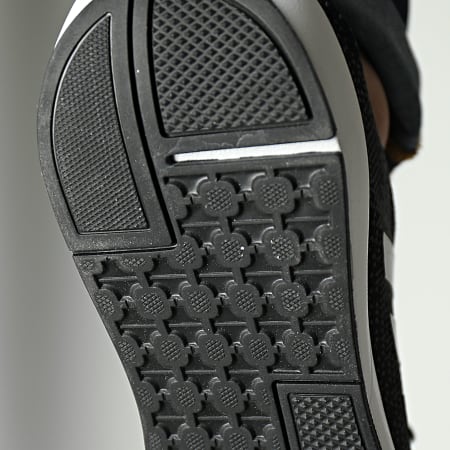 adidas - Baskets Swift Run 22 GZ3496 Core Black Cloud White Grey Five