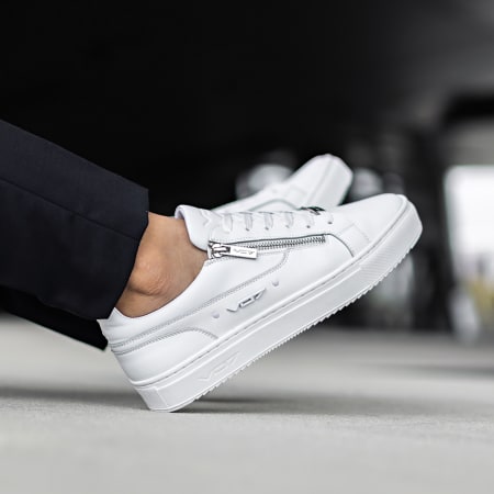 VO7 Baskets Roma White