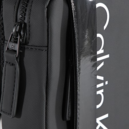 Calvin Klein - Sacoche Summer Proof Convertible 8730 Noir