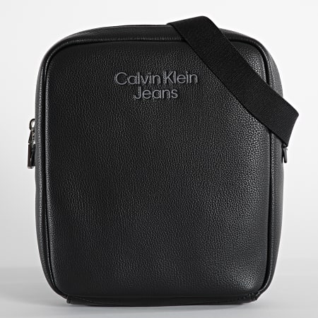 Calvin Klein - Pebble Reporter 8767 Micro Bolso Negro