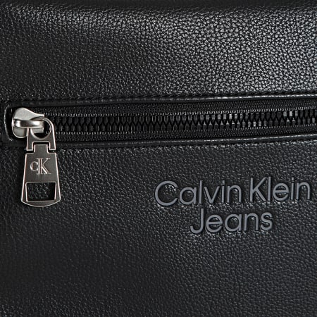 Calvin Klein - Bolso Micro Pebble Reporter 8770 Negro