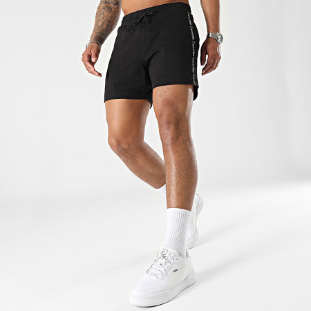 Calvin Klein - Short Jogging Punto Medio Rayas 0762 Negro