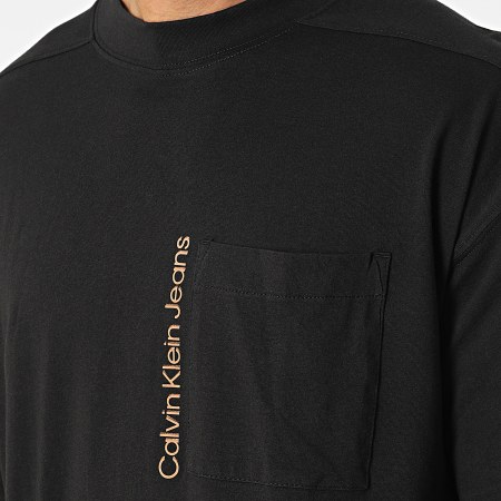 Calvin Klein - Tee Shirt Manches Longues Poche Seasonal Insitutional 0206 Noir