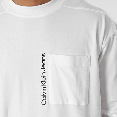 Calvin Klein - Tee Shirt Manches Longues Poche Seasonal Insitutional 0206 Blanc
