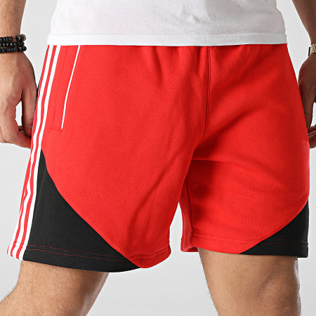 Adidas Originals - Pantalón corto de chándal con banda roja SST HC2092