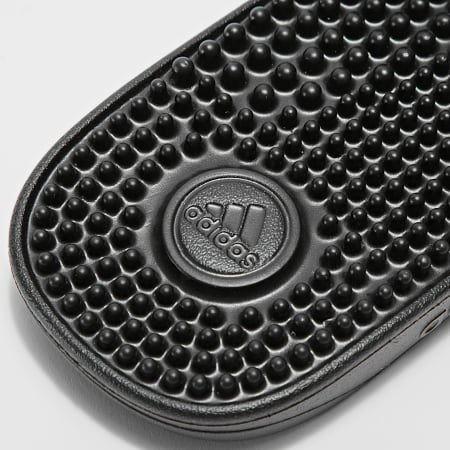 adidas - Claquettes Adissage EG6517 Noir Doré