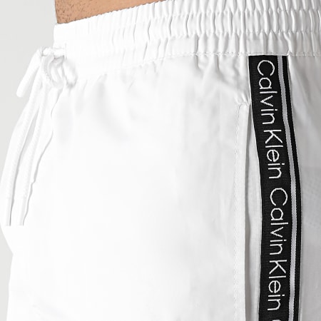 Calvin Klein - Short De Bain A Bandes Medium Drawstring 0741 Blanc