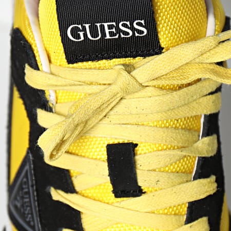 Guess - Baskets FM6TREFAM12 Yellow Black