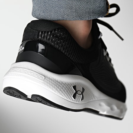 Under Armour - Baskets Charged Vantage 2 3024873 Black White