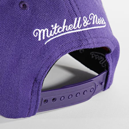 Mitchell and Ness - Casquette Team Ground 2 Los Angeles Lakers Violet