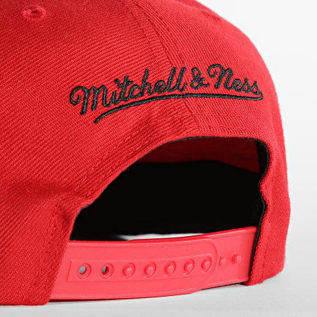 Mitchell and Ness - Casquette Snapback Team 2 Tone 2 Chicago Bulls Rouge