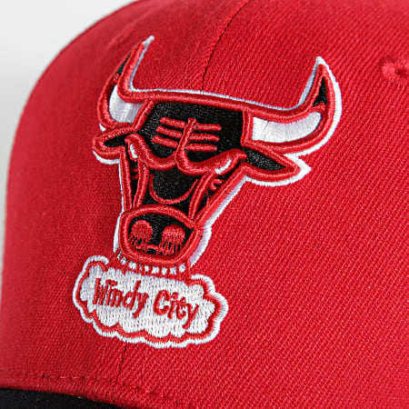 Mitchell and Ness - Cappello Team 2 Tone 2 Stretch Chicago Bulls Rosso