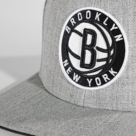 Mitchell and Ness - Casquette Snapback Team Heather 2 Brooklyn Nets Gris Chiné