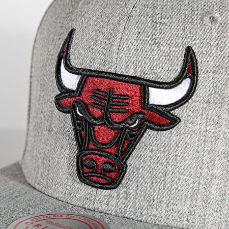 Mitchell and Ness - Casquette Snapback Team Heather 2 Chicago Bulls Gris Chiné