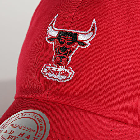 Mitchell and Ness - Casquette Team Ground 2 Dad Cap Chicago Bulls Rouge