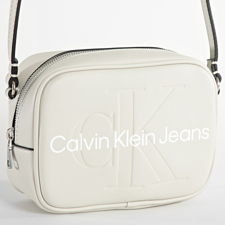 Calvin Klein - Borsa da donna scolpita per fotocamera 9311 Beige