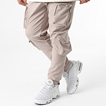 Ikao - LL600 Conjunto de camiseta con bolsillos y pantalón de chándal beige