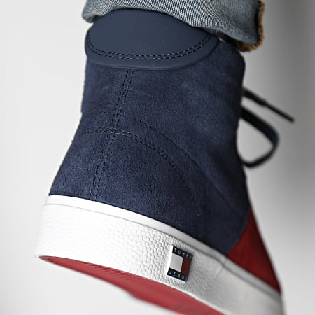 Tommy Jeans - Baskets Retro Mid Vulcan Varsity 0887 Red White Blue