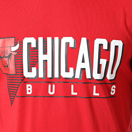New Era - Tee Shirt Triangle Logo Chicago Bulls 12893076 Rouge