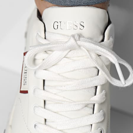 Guess - Baskets FM6LUCLEA12 White Rust
