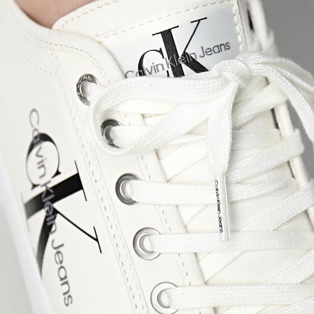 Calvin Klein - Baskets Essential Vulcanized 0306 White