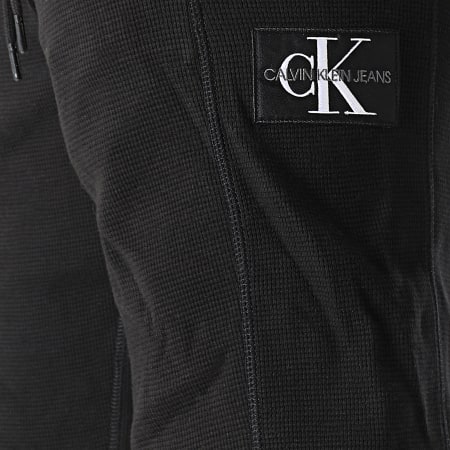 Calvin Klein - Monogram Badge Jogging Shorts Wafle 7986 Negro