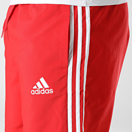 Adidas Originals - Short De Bain A Bandes GV6359 Rouge -  LaBoutiqueOfficielle.com