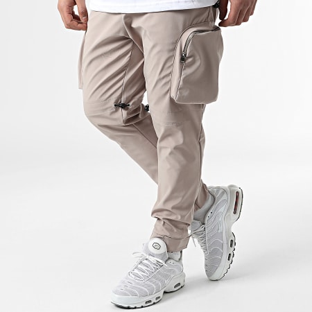 Ikao - LL601 Conjunto de camiseta blanca beige y pantalón jogger