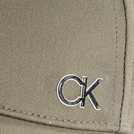 Calvin Klein - Casquette CK Outlined BB Cap 8252 Vert Kaki
