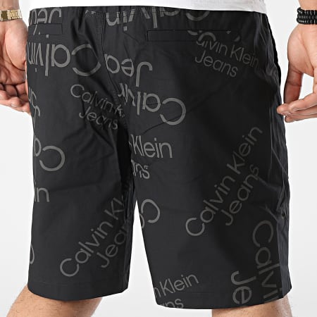 Calvin Klein - Pantaloncini da jogging con stampa logo 0072 nero