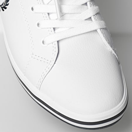 Fred Perry - Sneakers Kingston in pelle B7163 Bianco