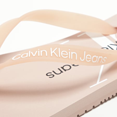 Calvin Klein - Tongs Femme Beach Sandal Monogram 0098 Pale Conch Shell