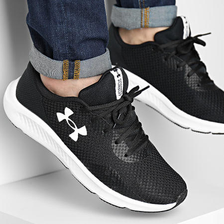 Under Armour - Sneakers Charged Pursuit 3 3024878 Nero