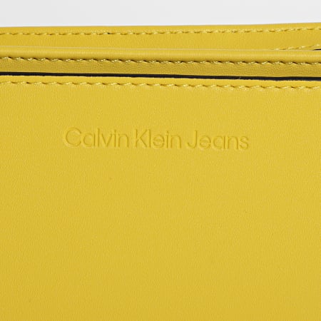Calvin Klein - Bolso de mujer Sculpted Pouch 9570 Amarillo