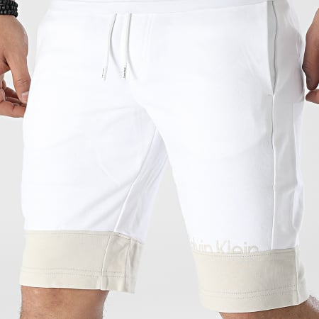 Calvin Klein - Color Blocking Logo Jogging Shorts 8935 Blanco Beige