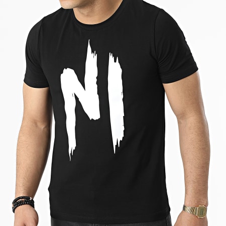 NI by Ninho - Camiseta Merch Negro Blanco