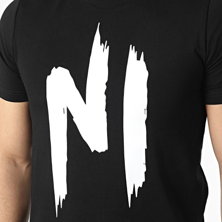 NI by Ninho - Camiseta Merch Negro Blanco