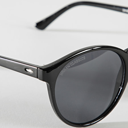 Urban Classics - Confezione da 3 paia di occhiali da sole neri, marroni e blu TB3366